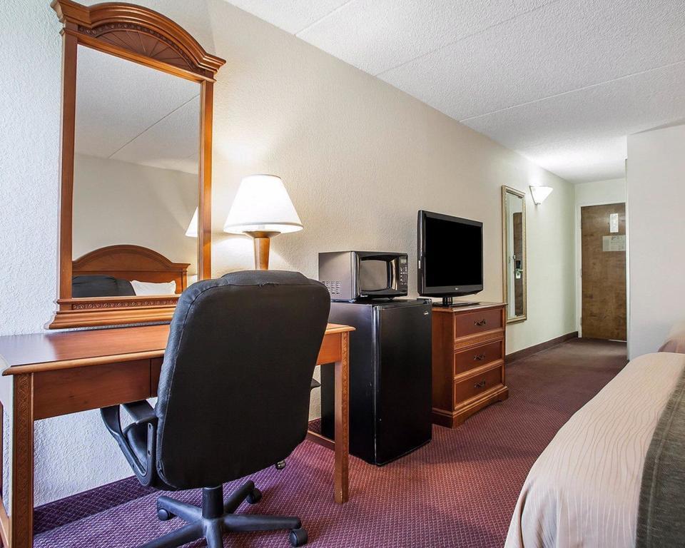 Comfort Inn Lehigh Valley West Fogelsville Bagian luar foto