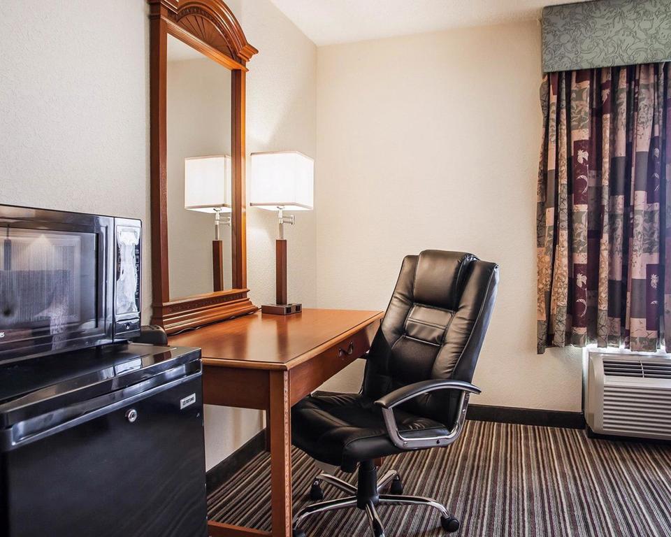 Comfort Inn Lehigh Valley West Fogelsville Bagian luar foto