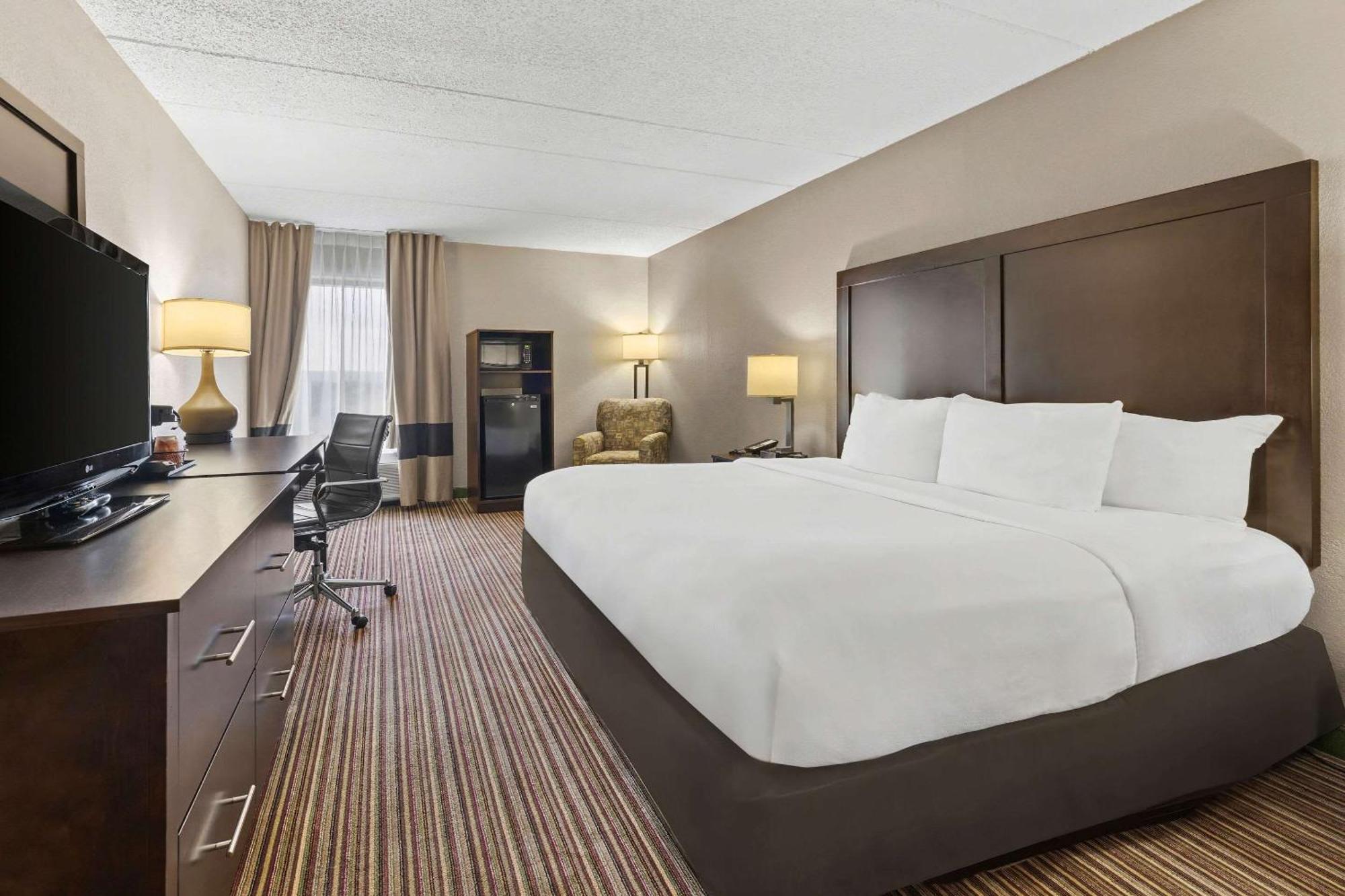 Comfort Inn Lehigh Valley West Fogelsville Bagian luar foto