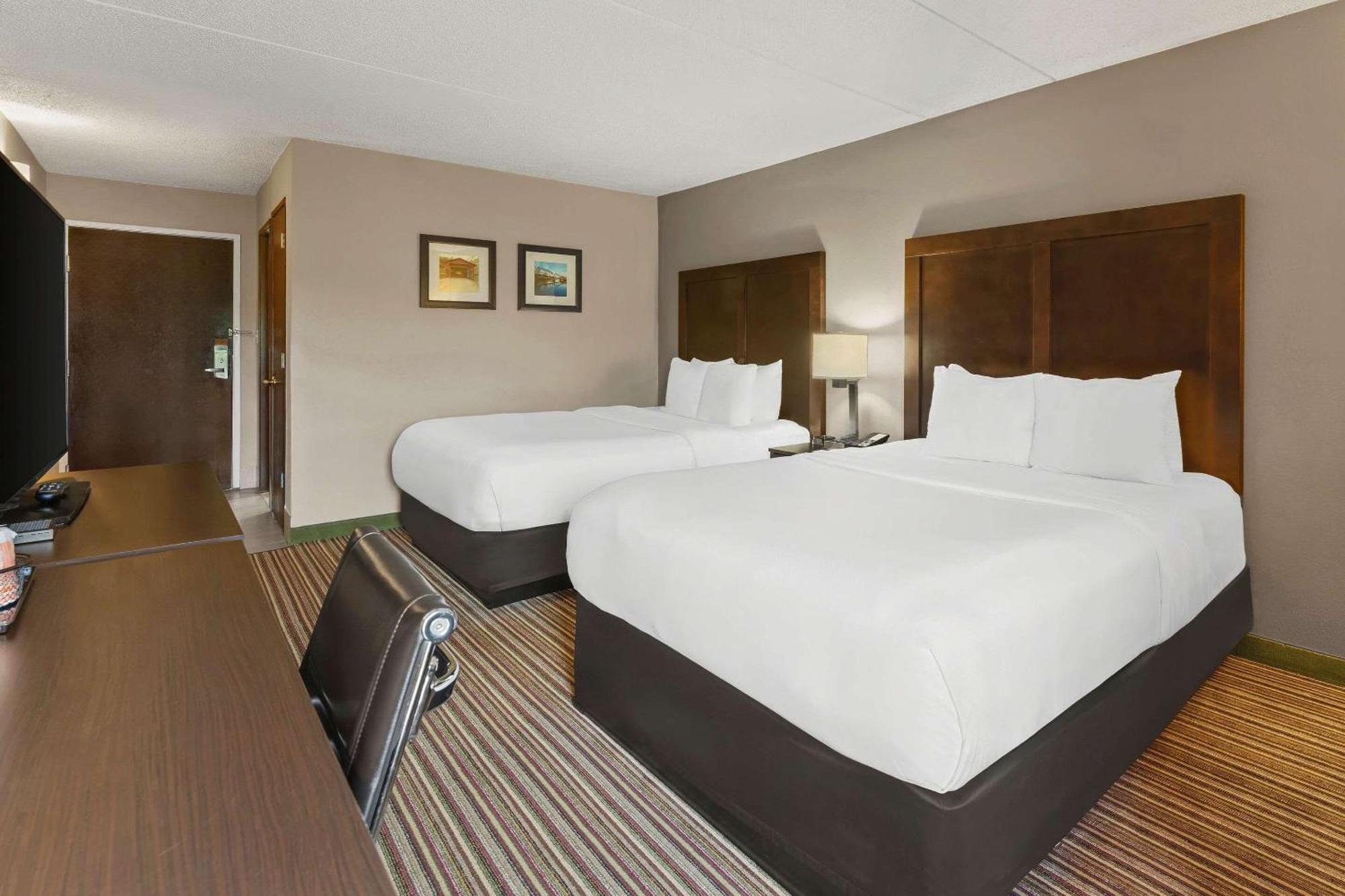 Comfort Inn Lehigh Valley West Fogelsville Bagian luar foto